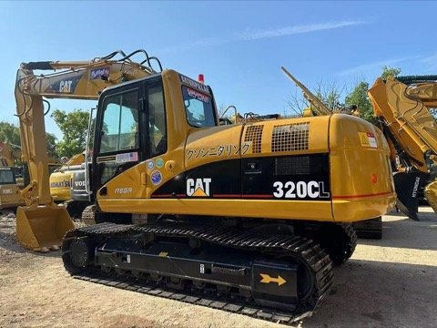 2022 year CAT 320CL excavator