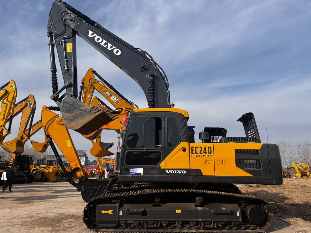 2024 year Volvo EC240 excavator for sale